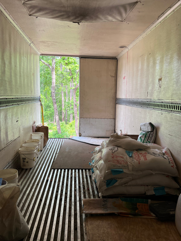 "Buddy's Feed Mill" Blend: Fertrell based CHICK STARTER-LOCAL PU ONLY